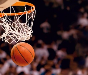 开云体育登录-森林狼对阵上海队，拉文如何用攻防转换撕裂比赛？